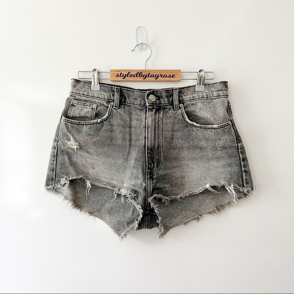 Zara High Rise Faded Denim Shorts - Picture 3 of 10